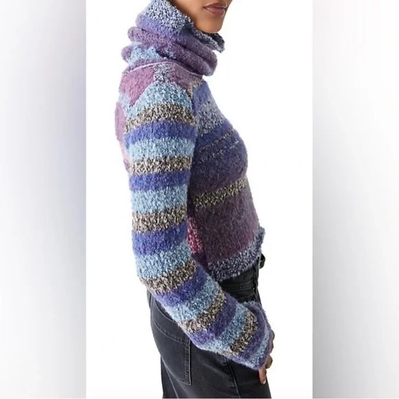 Free People Cropped Turtleneck - Picture 3 of 11